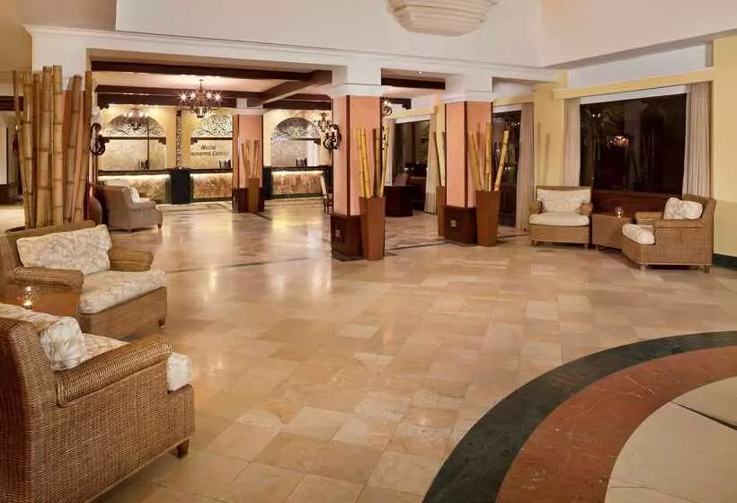 هتل Melia Panama Canal