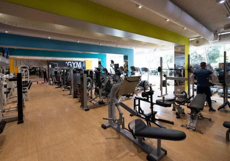 Отель Continental