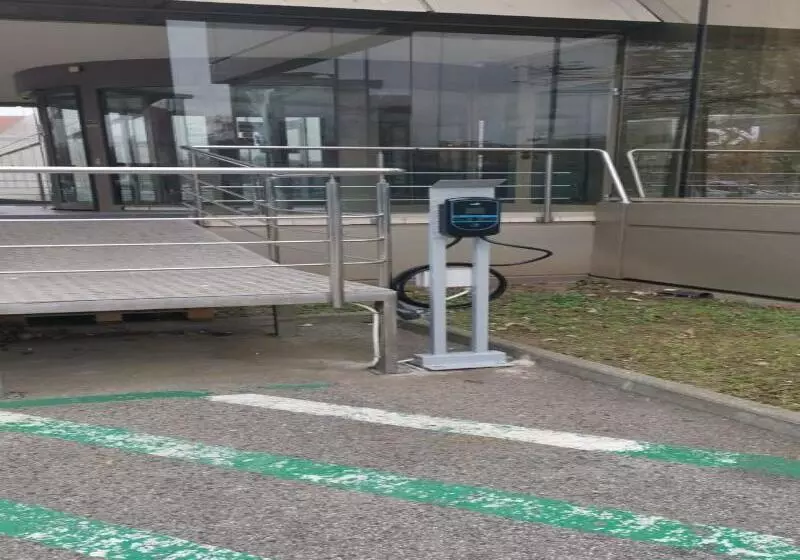 فندق Continental