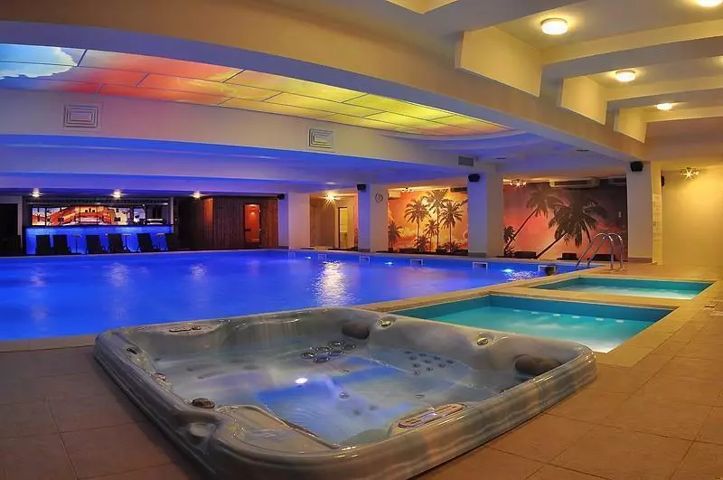 فندق Continental