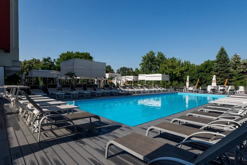 Отель Continental