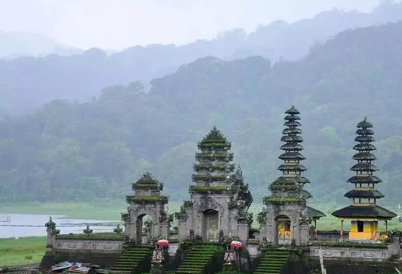 בית מלון כפרי Puri Lumbung Cottages Restaurant & Spa Munduk