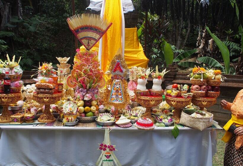 Отель Puri Lumbung Cottages Restaurant & Spa Munduk