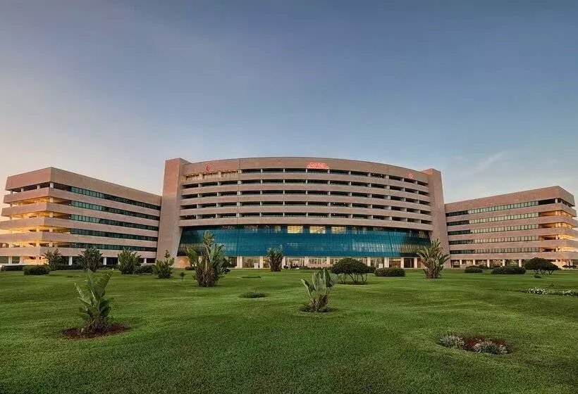 هتل Sheraton Club Des Pins Resort