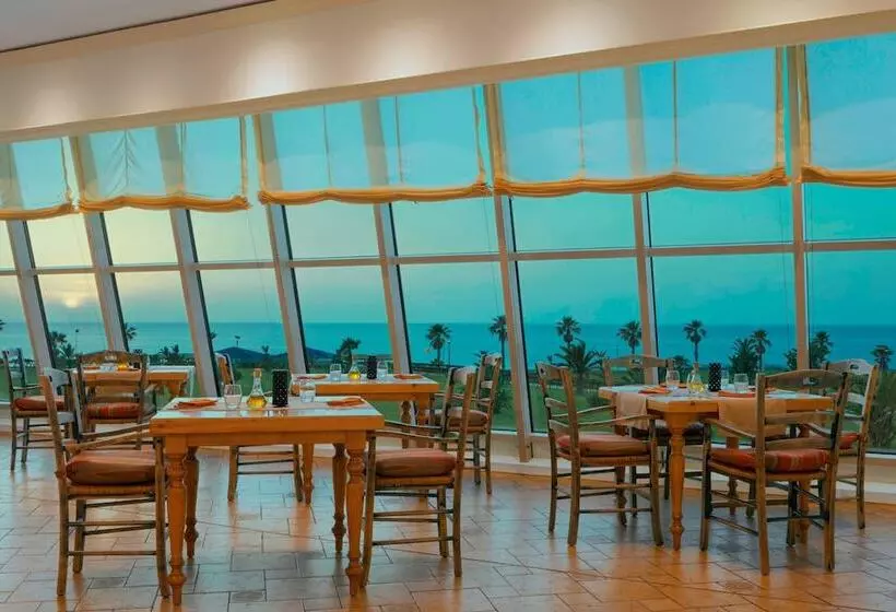 هتل Sheraton Club Des Pins Resort