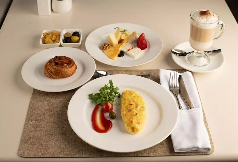 Lotte City Hotels Tashkent Palace