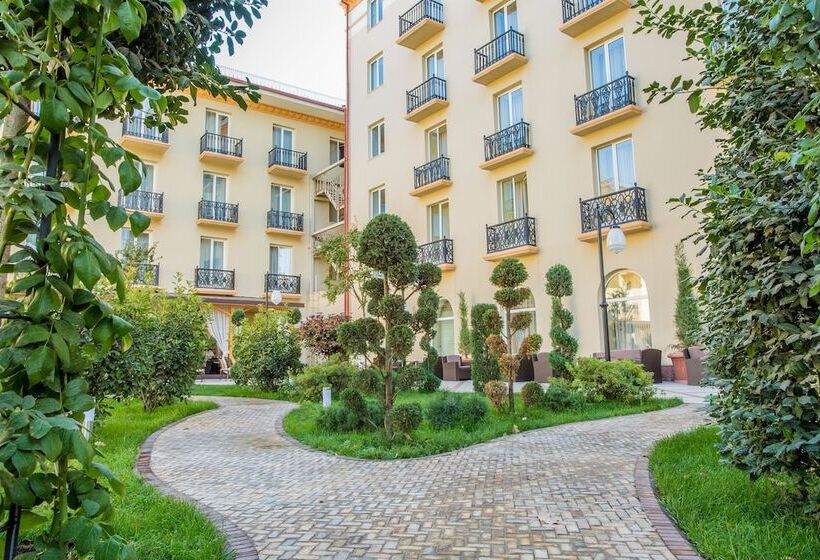 Lotte City Hotels Tashkent Palace