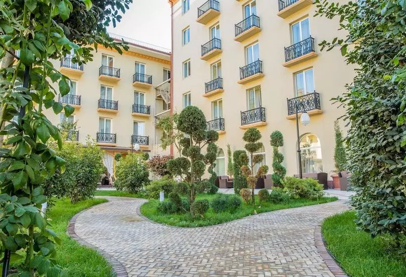 Lotte City Hotels Tashkent Palace