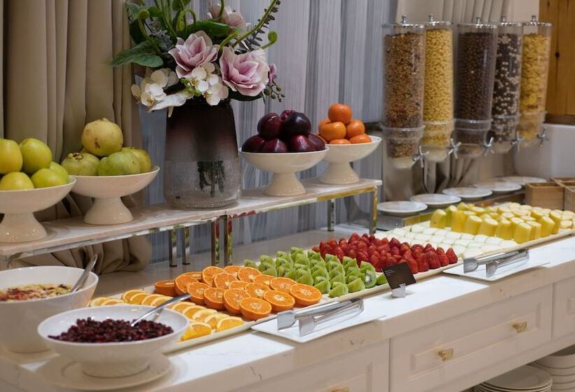 Lotte City Hotels Tashkent Palace