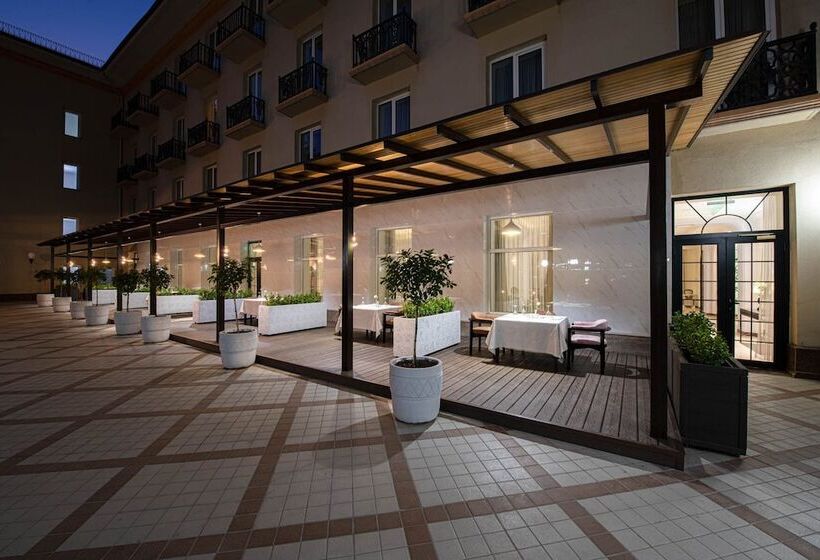 Lotte City Hotels Tashkent Palace