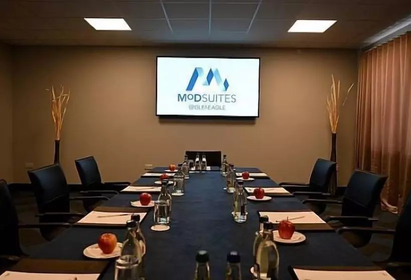 The Gleneagle Hotel & Apartments