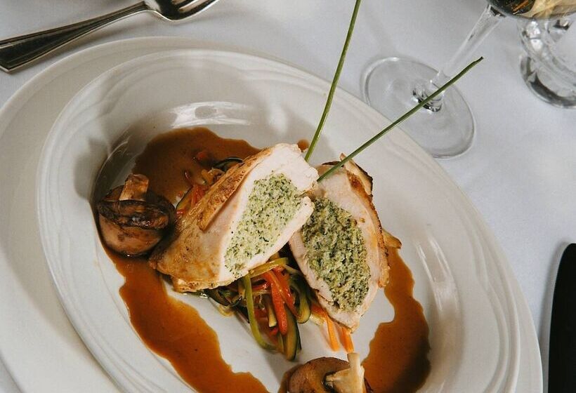 The Gleneagle Hotel & Apartments