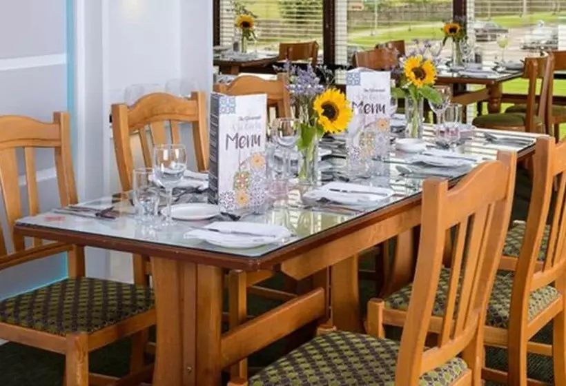 The Gleneagle Hotel & Apartments