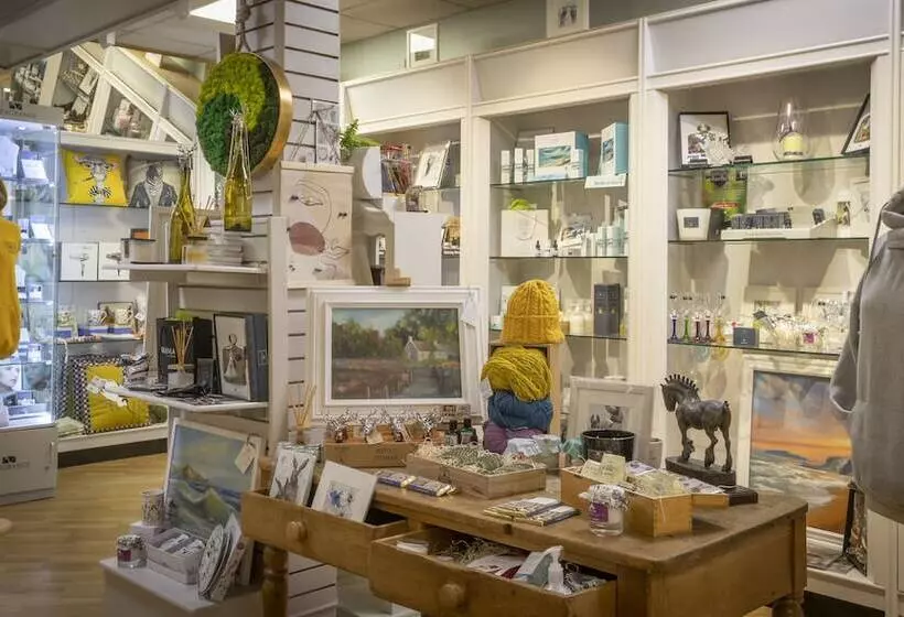 The Gleneagle Hotel & Apartments