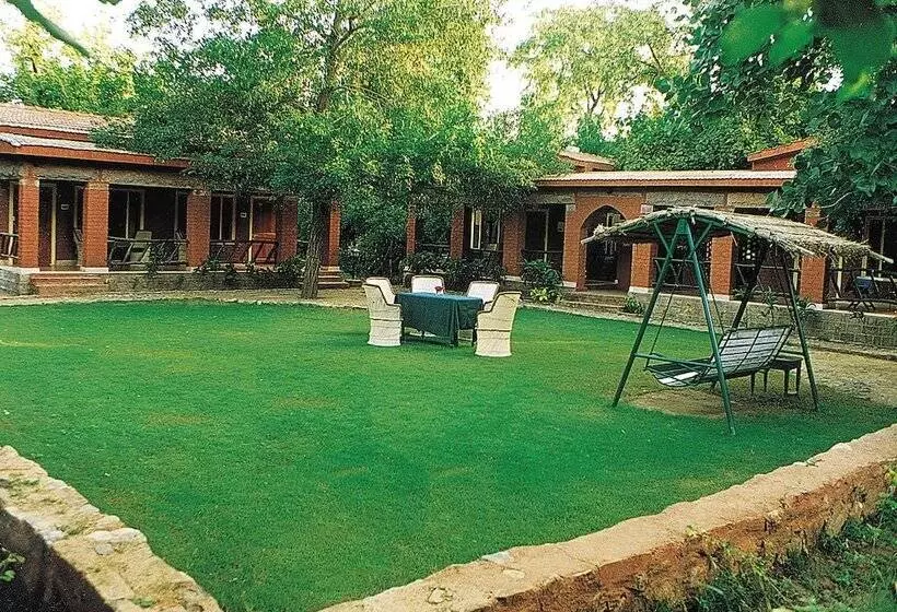 Hotelli Welcomheritage Maharani Bagh Orchard Retreat