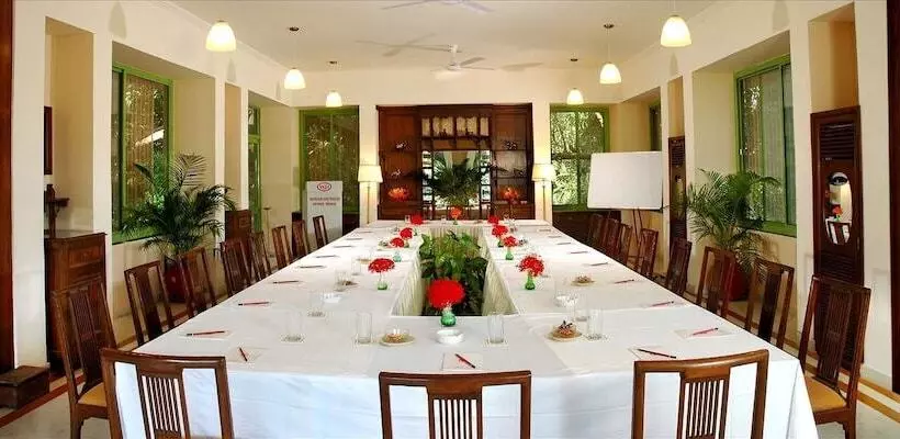 Hotelli Welcomheritage Maharani Bagh Orchard Retreat