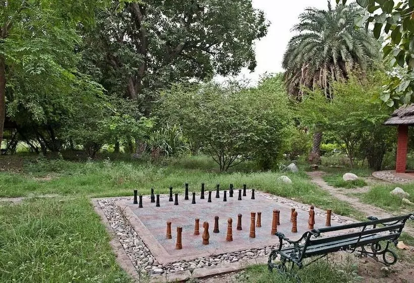 Hotelli Welcomheritage Maharani Bagh Orchard Retreat