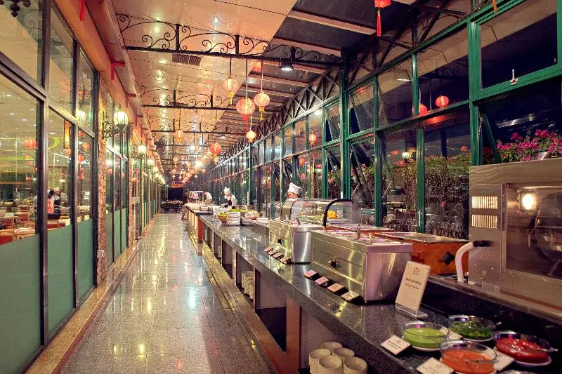 Отель Windsor Plaza