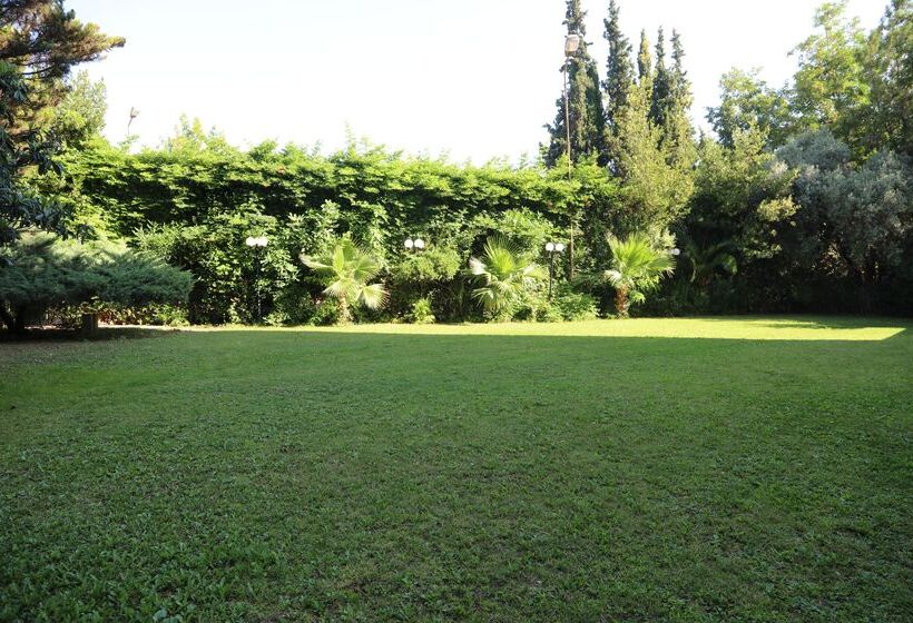 Marbel Hotel By Palmwings