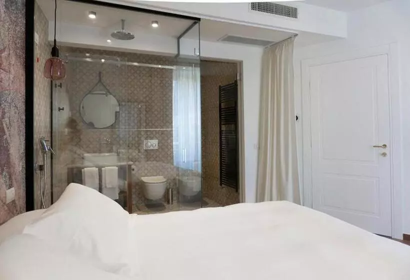 تختخواب و صبحانه Il Caruggio Rooms&breakfast