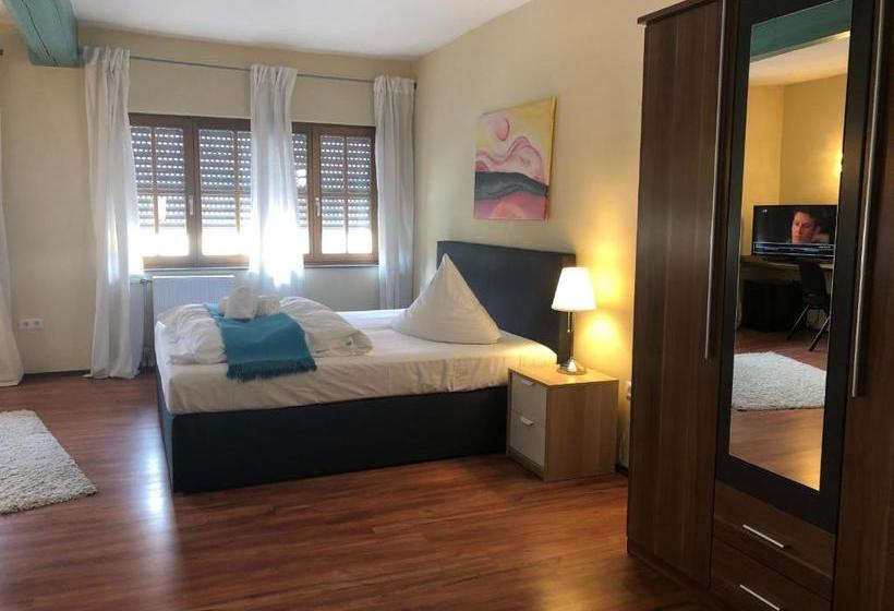 住宿加早餐  Kastanienbaum