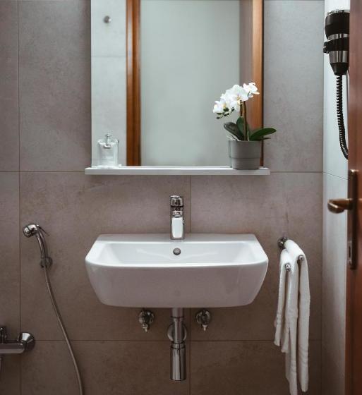 酒店 Albergo Commercio