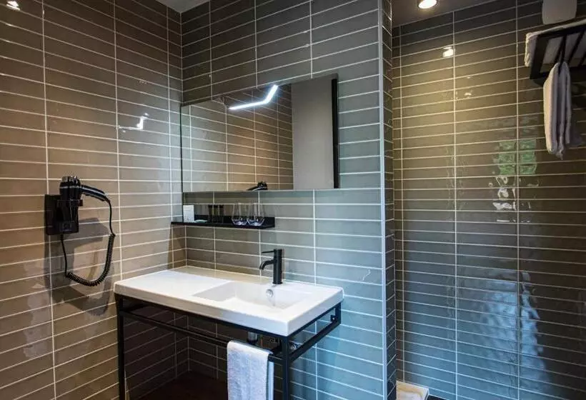 هتل Hôtel L Ouvrée