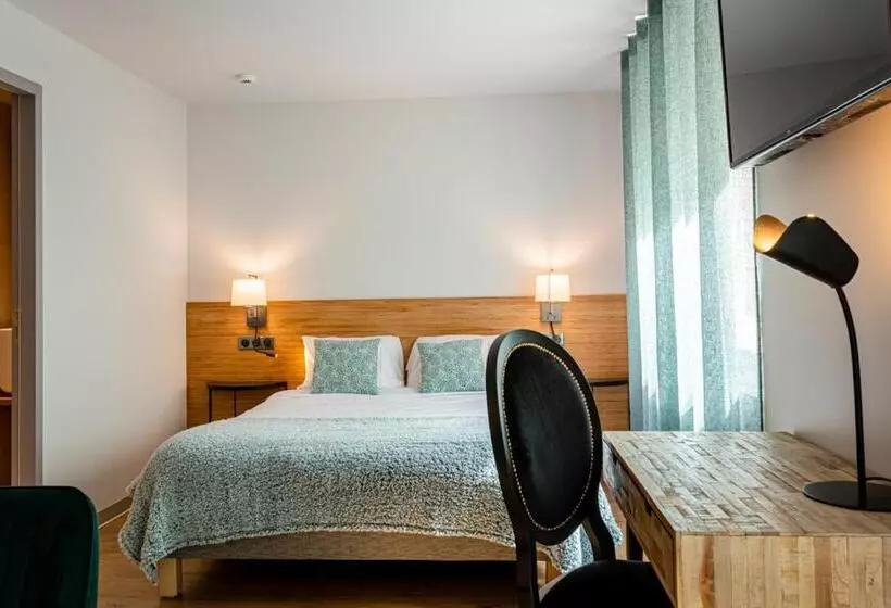 هتل Hôtel L Ouvrée