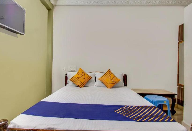 ホテル Spot On 64765 Gangotri Lodge