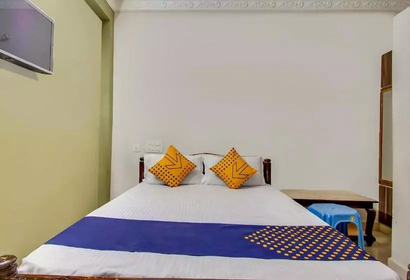 ホテル Spot On 64765 Gangotri Lodge