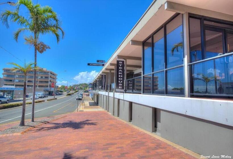 Hotel The Queens Gladstone