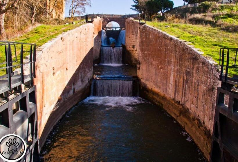 بنسيون Hostal La Llave