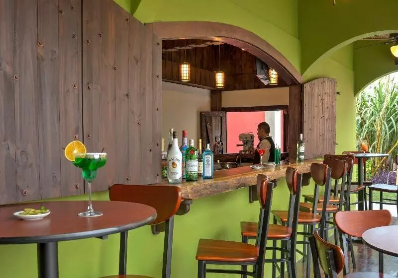 Casa Conde Hotel & Apartamentos