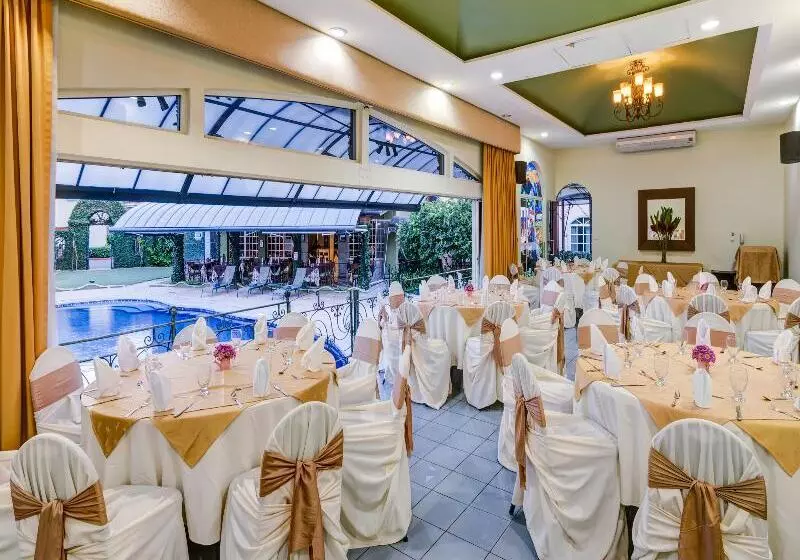 Casa Conde Hotel & Apartamentos