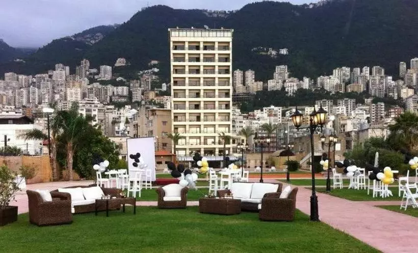 هتل Aquarium  & Resort