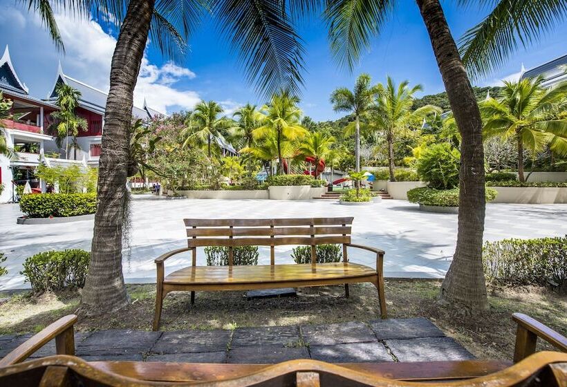 Hotel Chada Thai Village