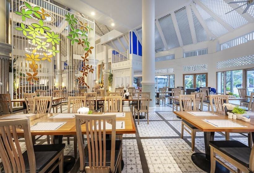 Hotel Chada Thai Village