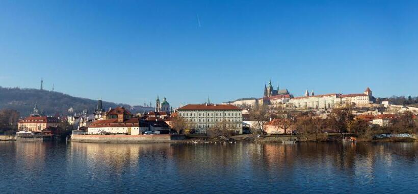 Отель Clementin