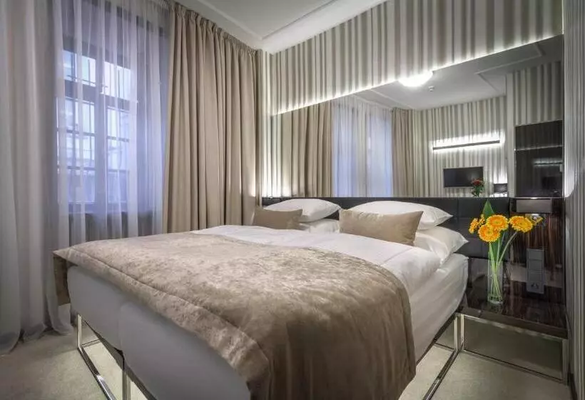 Отель Clementin