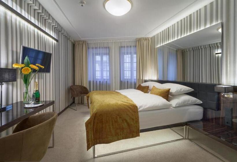 Отель Clementin