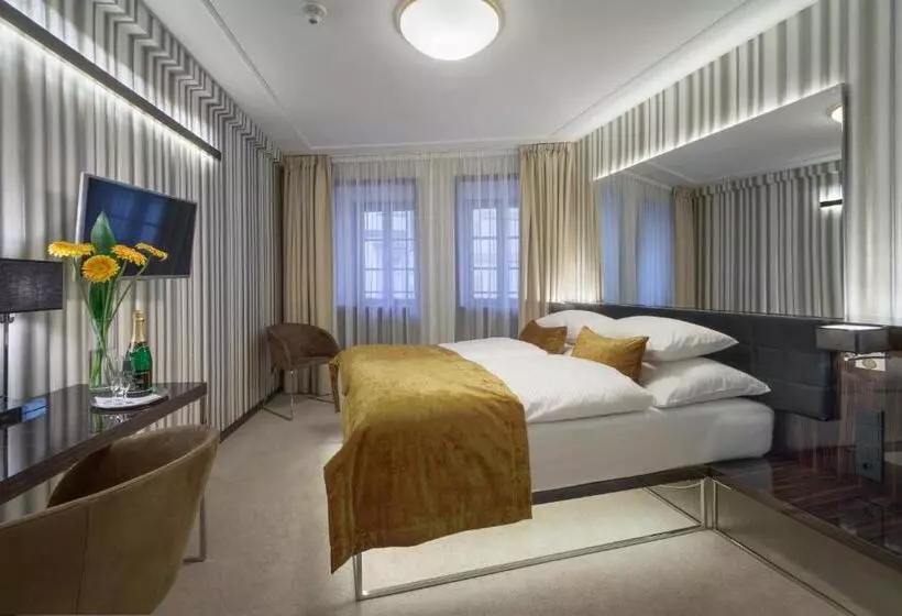 Отель Clementin