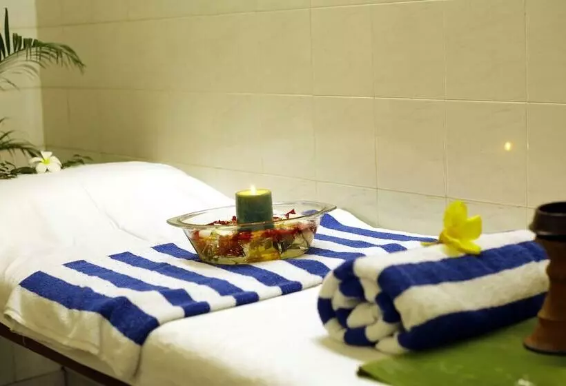 ホテル Golden Parkk