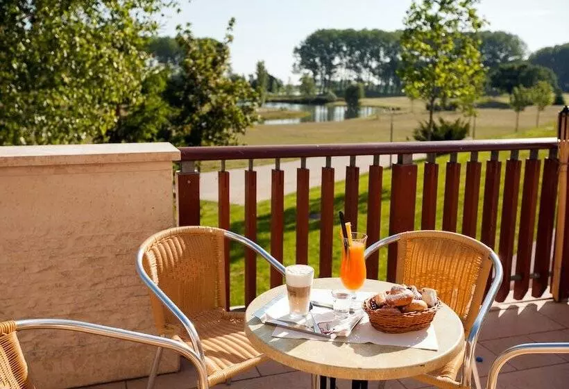 Greenfield Hotel Golf & Spa