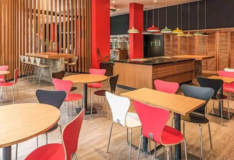 ホテル Ibis Blumenau