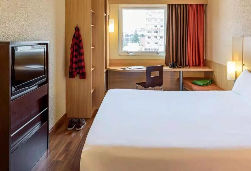 ホテル Ibis Blumenau