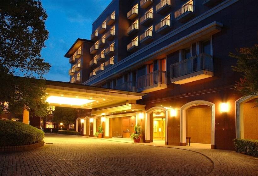 בית מלון כפרי Okura Akademia Park