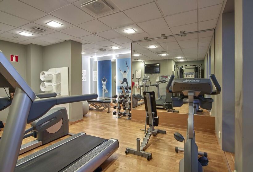 هتل Scandic Grand