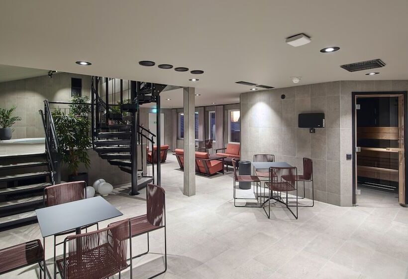 هتل Scandic Grand