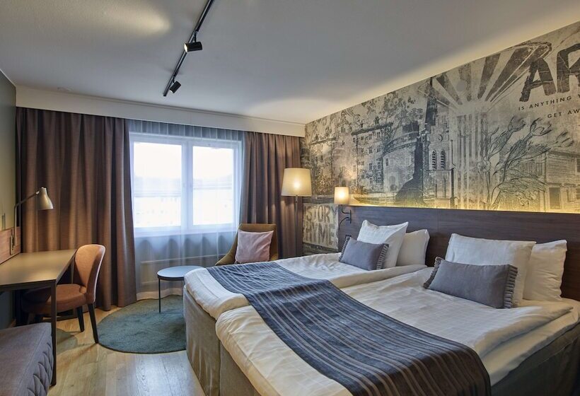 هتل Scandic Grand