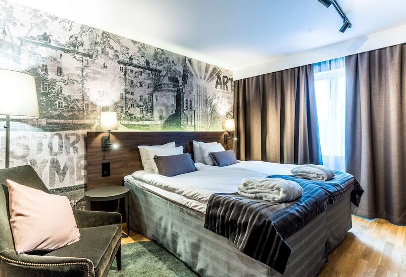 هتل Scandic Grand